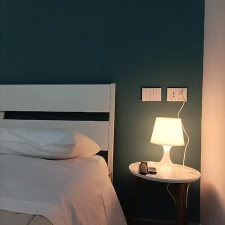 The Essential - Reggia Di Bed & Breakfast